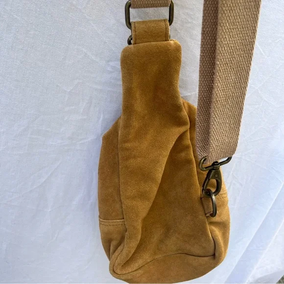 Free People Hudson sling bag.  Tan Suede Belt Bag - Picture 3 of 10